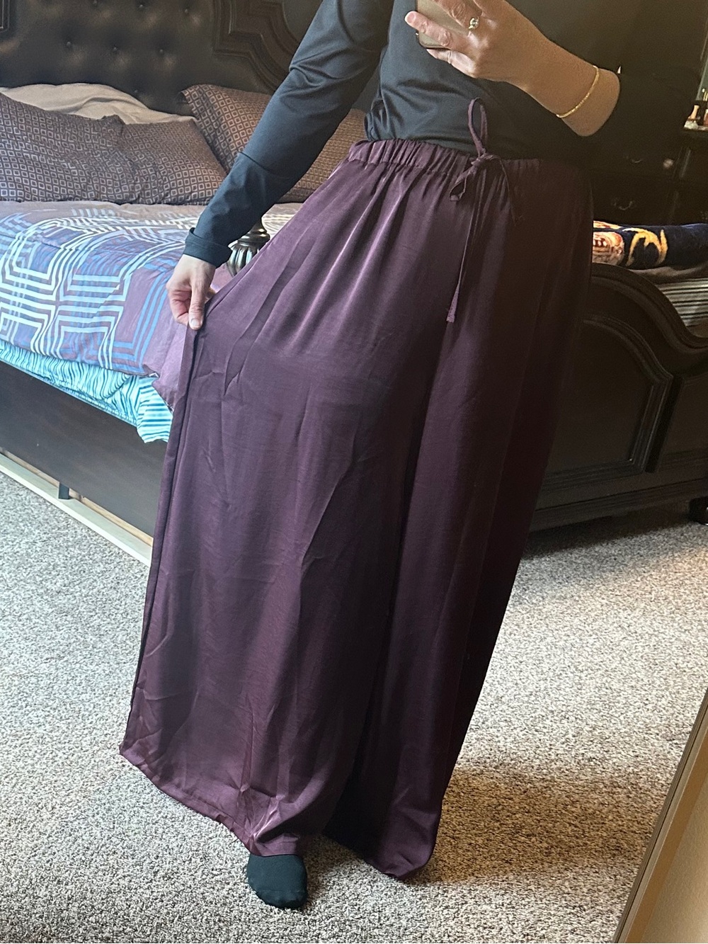 Women's Plum Drawstring Maxi pants 👖 
Skirt